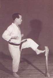 Shoshin Nagamine practising Tsumasaki-geri on a makiwara